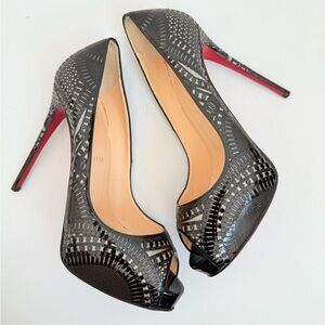 Christian Louboutin Black Patent leather Laser cutout Suellena peep toe pumps 38